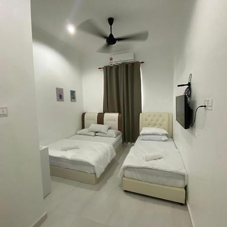 Dsinggahpcb Guest House โกตาบารู ภายนอก รูปภาพ